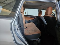 Toyota Innova G 2.0 AT ( Matic ) 2017 Silver Km 115rban bekasi 9
