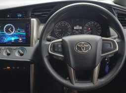 Toyota Kijang Innova 2.0 G 2022 putih bensin 6