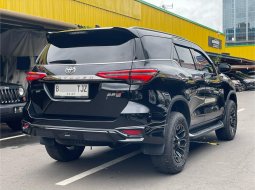 FORTUNER GR 2.8 AT HITAM 2022!! 6