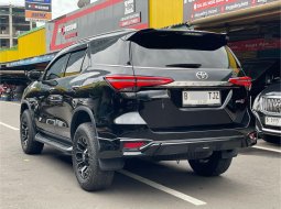 FORTUNER GR 2.8 AT HITAM 2022!! 4