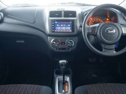 JUAL Daihatsu Ayla 1.2 R Deluxe AT 2019 Orange 8