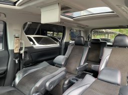 Toyota Vellfire Z Golden Eye at 2015 Putih 9