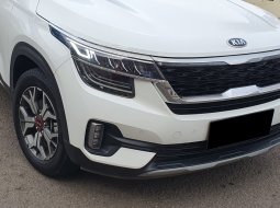 Kia Seltos All New   GT Line 2021 putih km 25 ribuan pajak panjang 5