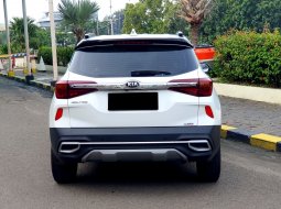 Kia Seltos All New   GT Line 2021 putih km 25 ribuan pajak panjang 17