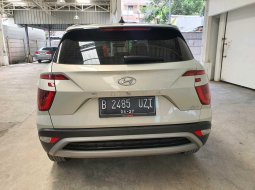 JUAL CEPAT Hyundai Creta Style AT 2022 Silver 2
