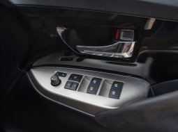 Toyota Venturer 2.0 Q A/T 11
