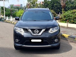 Nissan X-Trail 2.5 CVT 2015 hitam km 73 ribuan