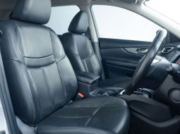 JUAL Nissan X-Trail 2.5 CVT 2018 Silver 6