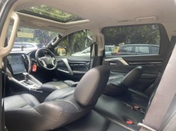 Mitsubishi Pajero Sport Dakar 4x2 AT 2018 Hitam 7