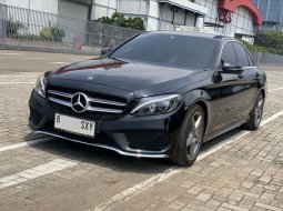 Mercedes-Benz C-Class C200 2018 Hitam 2