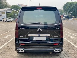 Hyundai H-1 2.5L CRDi Royale 2018 Hitam 5