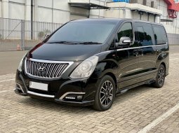 Hyundai H-1 2.5L CRDi Royale 2018 Hitam 2