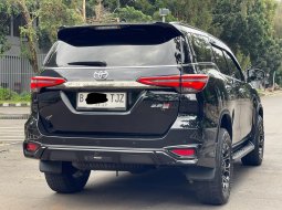 FORTUNER GR SPORT 2.8 AT 2022 DIJUAL CEPAT TERMURAH 4