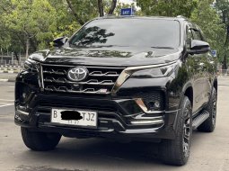 FORTUNER GR SPORT 2.8 AT 2022 DIJUAL CEPAT TERMURAH 2