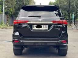 FORTUNER GR SPORT 2.8 AT 2022 DIJUAL CEPAT TERMURAH 5