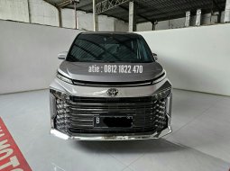 Toyota Voxy 2.0 AT ( Matic ) 2022 Abu² muda low km 36rban New Model Good Condition siap pakai 1