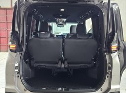Toyota Voxy A/T ( Matic ) 2022 Silver Km 36rban Mulus Gress Siap Pakai 16