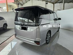 Toyota Voxy 2.0 AT ( Matic ) 2022 Abu² muda low km 36rban New Model Good Condition siap pakai 5