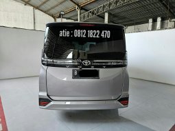 Toyota Voxy 2.0 AT ( Matic ) 2022 Abu² muda low km 36rban New Model Good Condition siap pakai 6