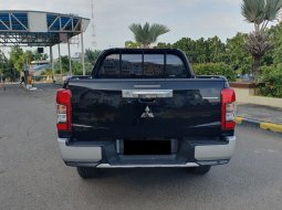 Mitsubishi Triton Ultimate AT Double Cab 4WD hitam diesel 4