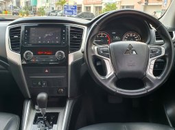Mitsubishi Triton Ultimate AT Double Cab 4WD hitam diesel 8
