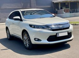 Toyota Harrier 2.0 at 2014 Putih 3