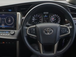 Toyota Kijang Innova V 2021 hitam km 5 ribuan 9