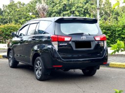 Toyota Kijang Innova V 2021 hitam km 5 ribuan 7