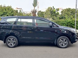 Toyota Kijang Innova V 2021 hitam km 5 ribuan 4