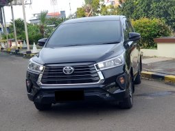 Toyota Kijang Innova V 2021 hitam km 5 ribuan 3
