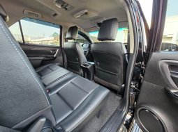 Toyota Fortuner New  4x4 2.8 GR Sport A/T 2023 Hitam 10