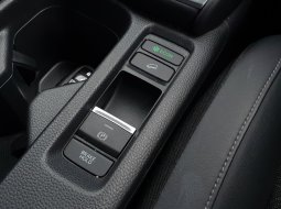 Honda HR-V 1.5 Spesical Edition 2022 hitam se km 23 ribuan 12