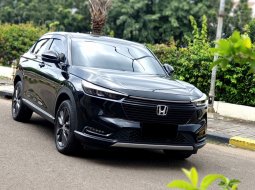 Honda HR-V 1.5 Spesical Edition 2022 hitam se km 23 ribuan 3