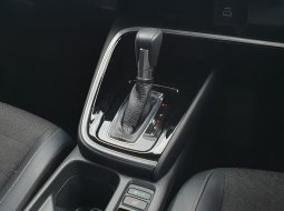 Honda HR-V 1.5 Spesical Edition 2022 hitam se km 23 ribuan 13