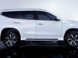 JUAL Mitsubishi Pajero Sport 2.4 Dakar Ultimate 4x2 AT 2017 Putih 5