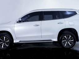 JUAL Mitsubishi Pajero Sport 2.4 Dakar Ultimate 4x2 AT 2017 Putih 3