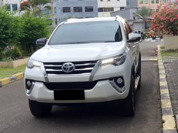 Toyota Fortuner 2.4 VRZ AT 2018 putih km47 ribuan 3