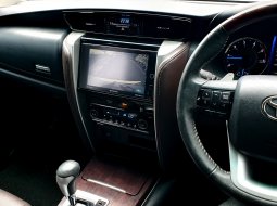 Toyota Fortuner 2.4 VRZ AT 2018 putih km47 ribuan 11