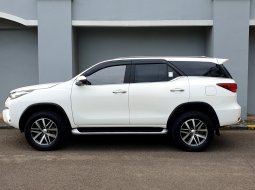 Toyota Fortuner 2.4 VRZ AT 2018 putih km47 ribuan 7