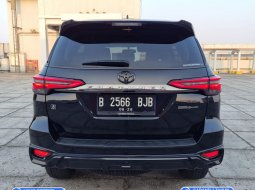 Toyota Fortuner 2.4 TRD AT 2021