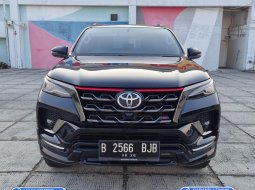 Toyota Fortuner 2.4 TRD AT 2021 6