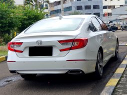 Honda Accord 1.5L 2022 putih km 38 ribuan cash kredit proses bisa dibantu 4