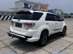 Toyota Fortuner 2.4 TRD AT 2013 7