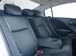 Honda City E 2018 Silver 7