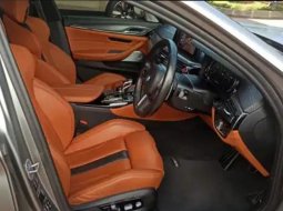 2019 BMW M5 Competition F90 (750N.m) Donington Grey Tangan Satu Km 12 rb Plat B GANJIL Pjk MEI 2025  5