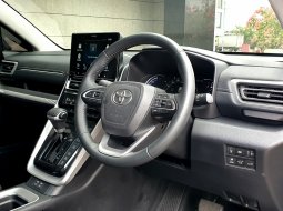 Toyota Kijang Innova Zenix Hybrid 2023 q hybrid modelista hitam 15