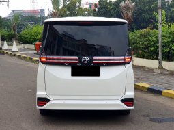 Toyota Voxy CVT 2024 putih km 2 ribuan cash kredit proses bisa dibantu 6