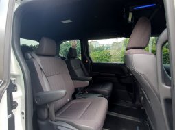 Toyota Voxy CVT 2024 putih km 2 ribuan cash kredit proses bisa dibantu 20