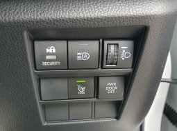 Toyota Voxy CVT 2024 putih km 2 ribuan cash kredit proses bisa dibantu 21