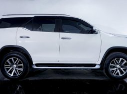 Toyota Fortuner 2.4 VRZ AT 2019 4
